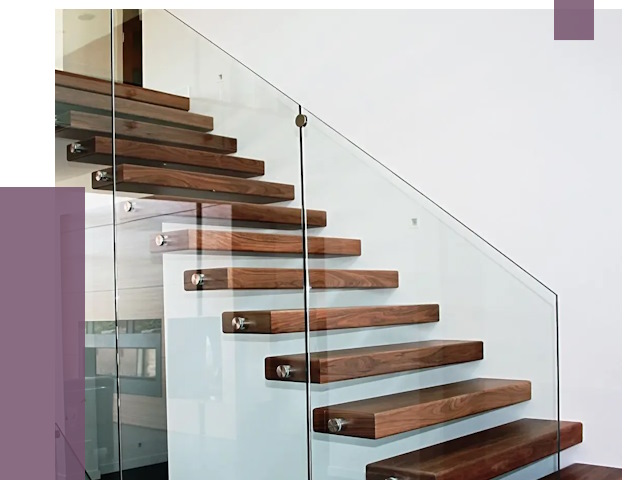 Стеклянные перила для лестницы в Россоши от 15035 руб.