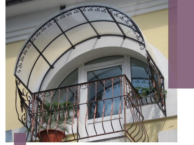 Козырьки над балконом в Россоши — изготовление и монтаж